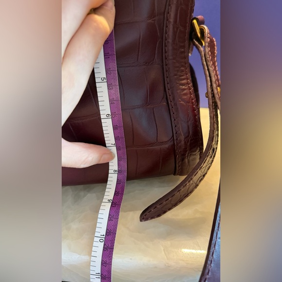 Alexander McQueen Burgundy Croc Embossed Leather Bag - Picture 15 of 16